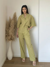 Load image into Gallery viewer, Two piece linen set
